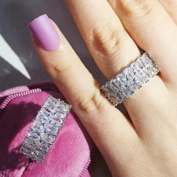 NEW 925 STERLING SILVER ETERNITY DIAMOND RING, CUTE RING, SHINY RING. - Picture 2 of 6